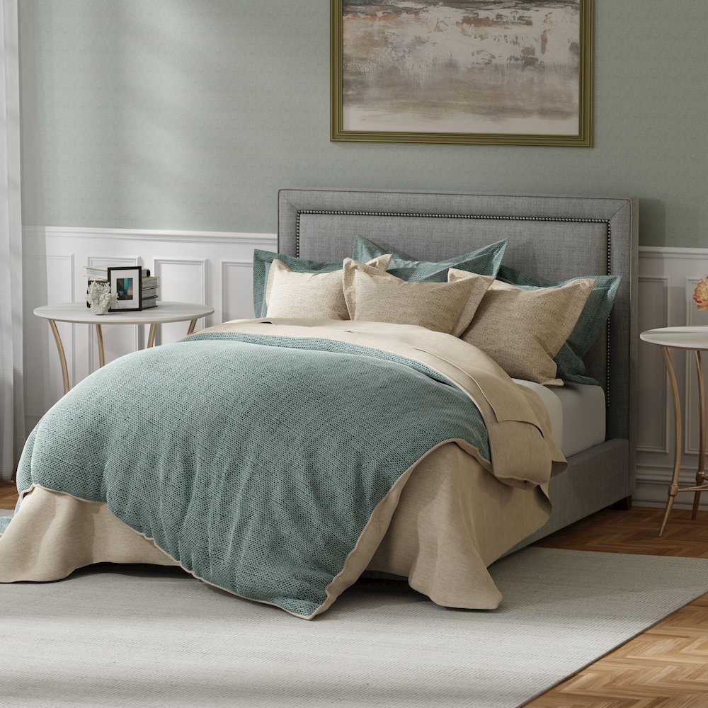 Cody - Mineral Queen Bed. Picture 4