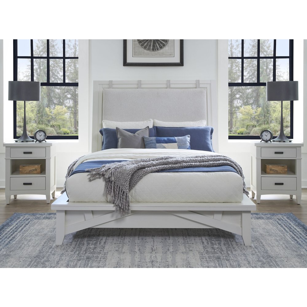 Modern Bedroom Queen Platform Bed with 2 Nightstands. Picture 8