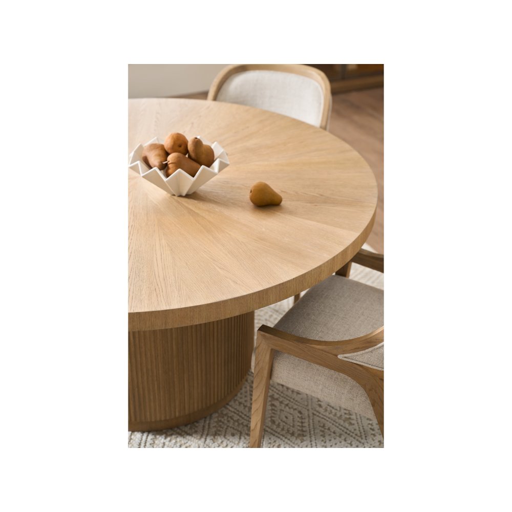 Carmen Round Dining Table in Skylark Color. Picture 3