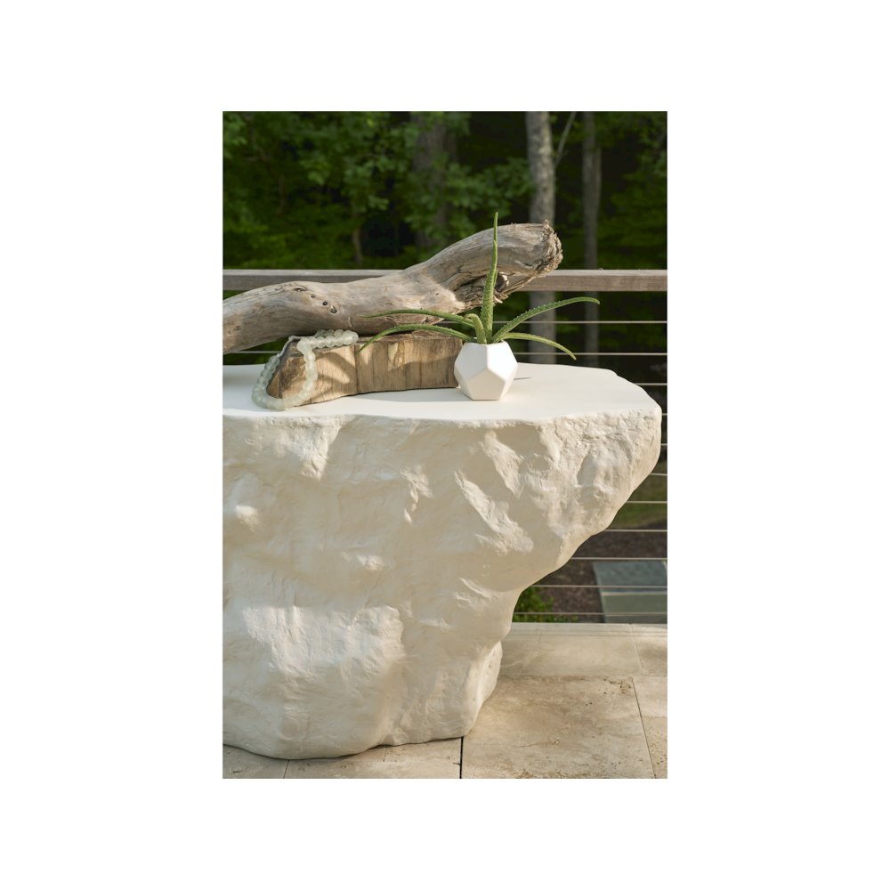 Cliffside Console Table. Picture 4