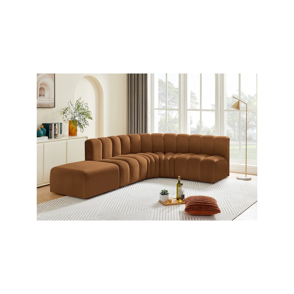Arc Saddle Velvet Modular Sofa. Picture 3