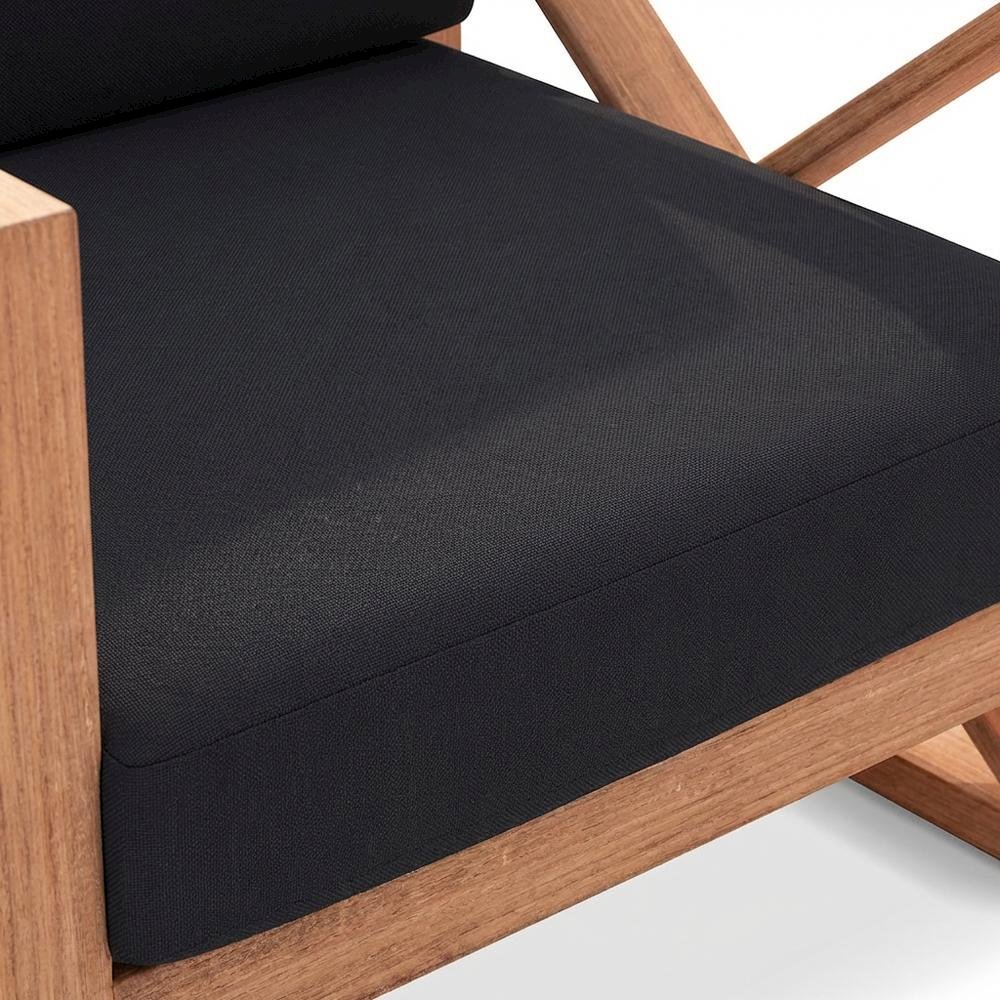 Contemporary Black Fabric Outdoor Chair With Cushioned Seat And Finish. Picture 5