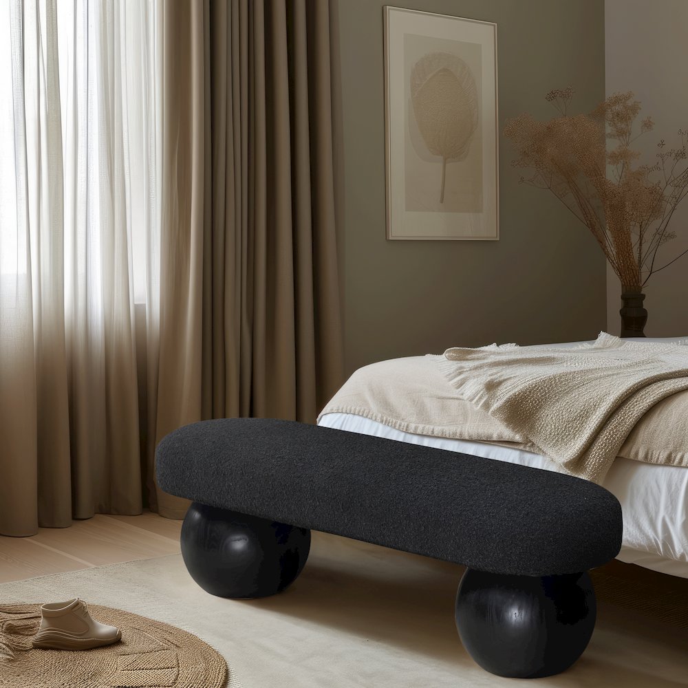 Bowie Black Bench. Picture 2