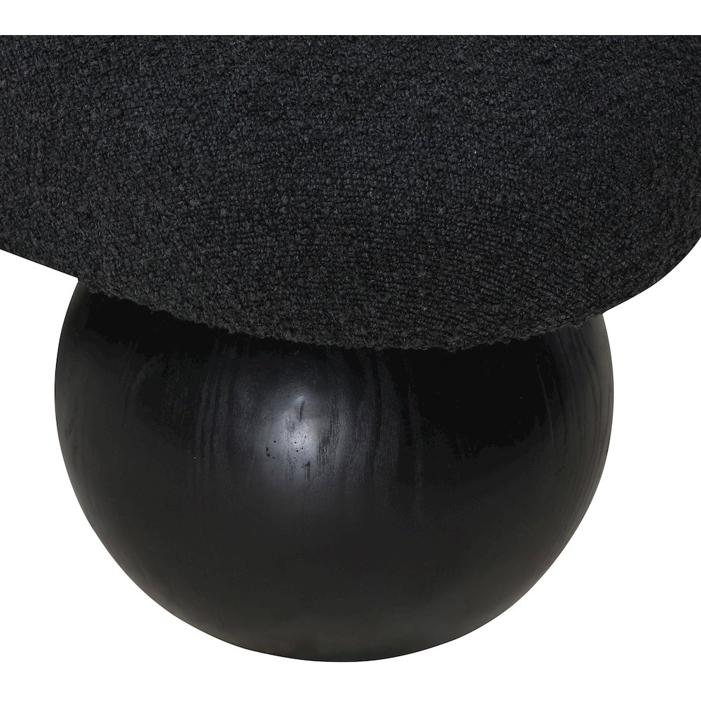 Bowie Black Bench. Picture 5