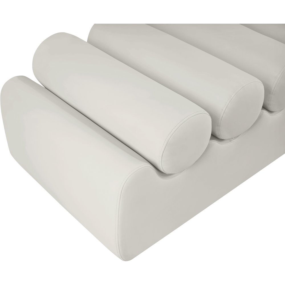 Rumble Cream Vegan Leather Bench. Picture 7