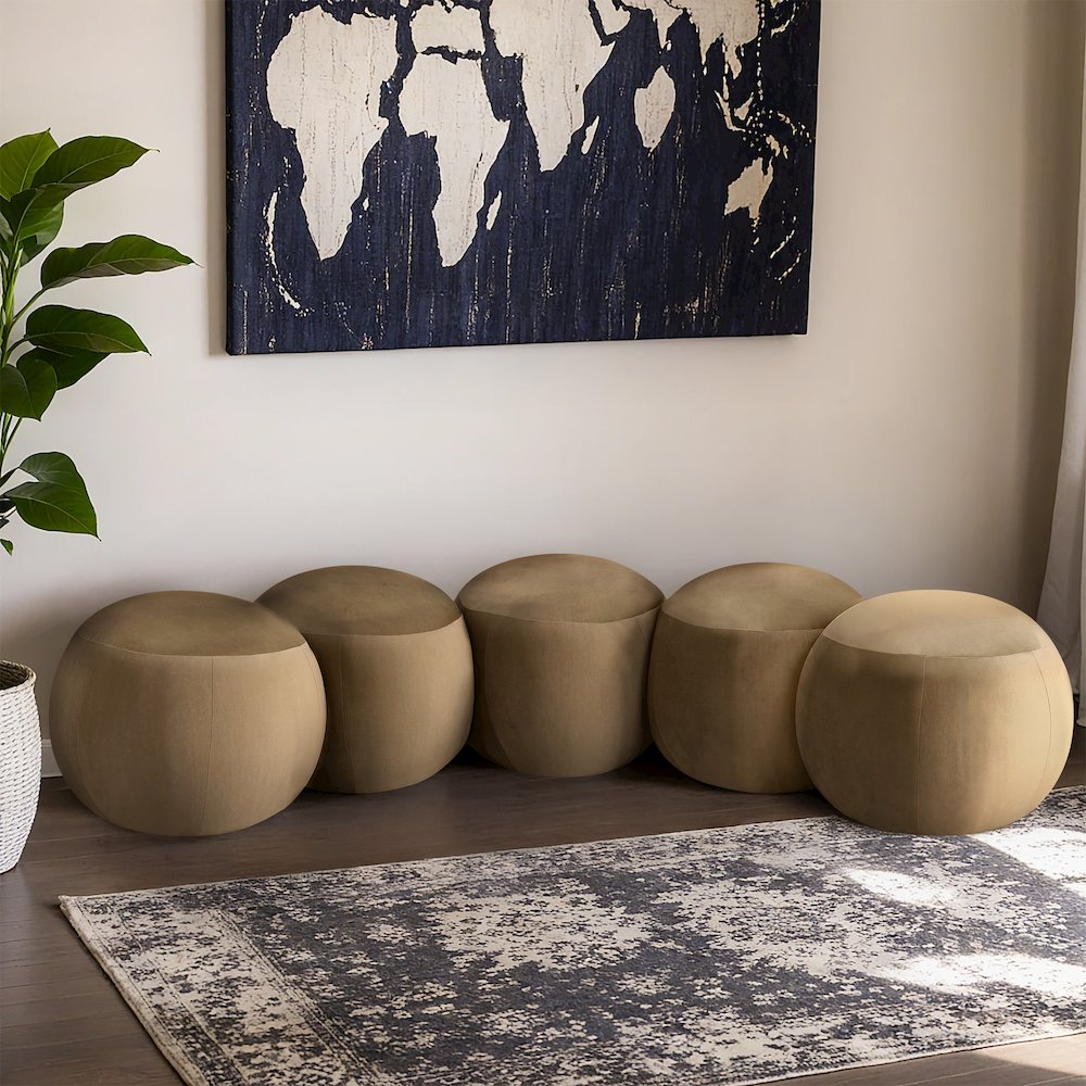 Apollo Camel Velvet Bench. Picture 2