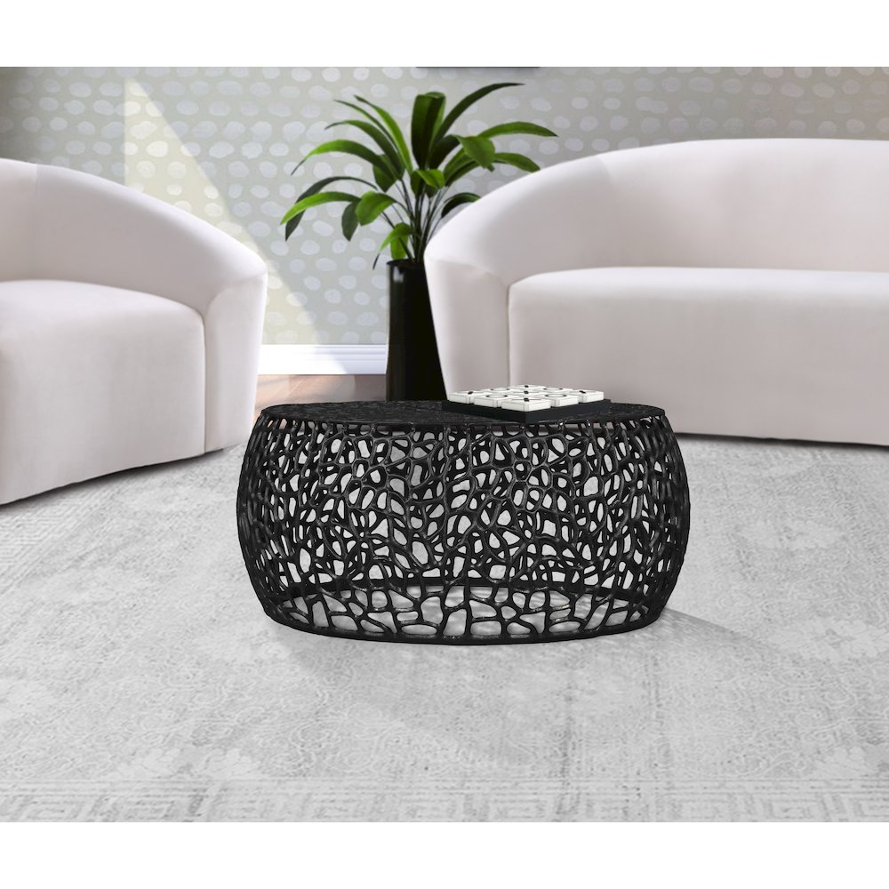 Priya Black Coffee Table. Picture 2