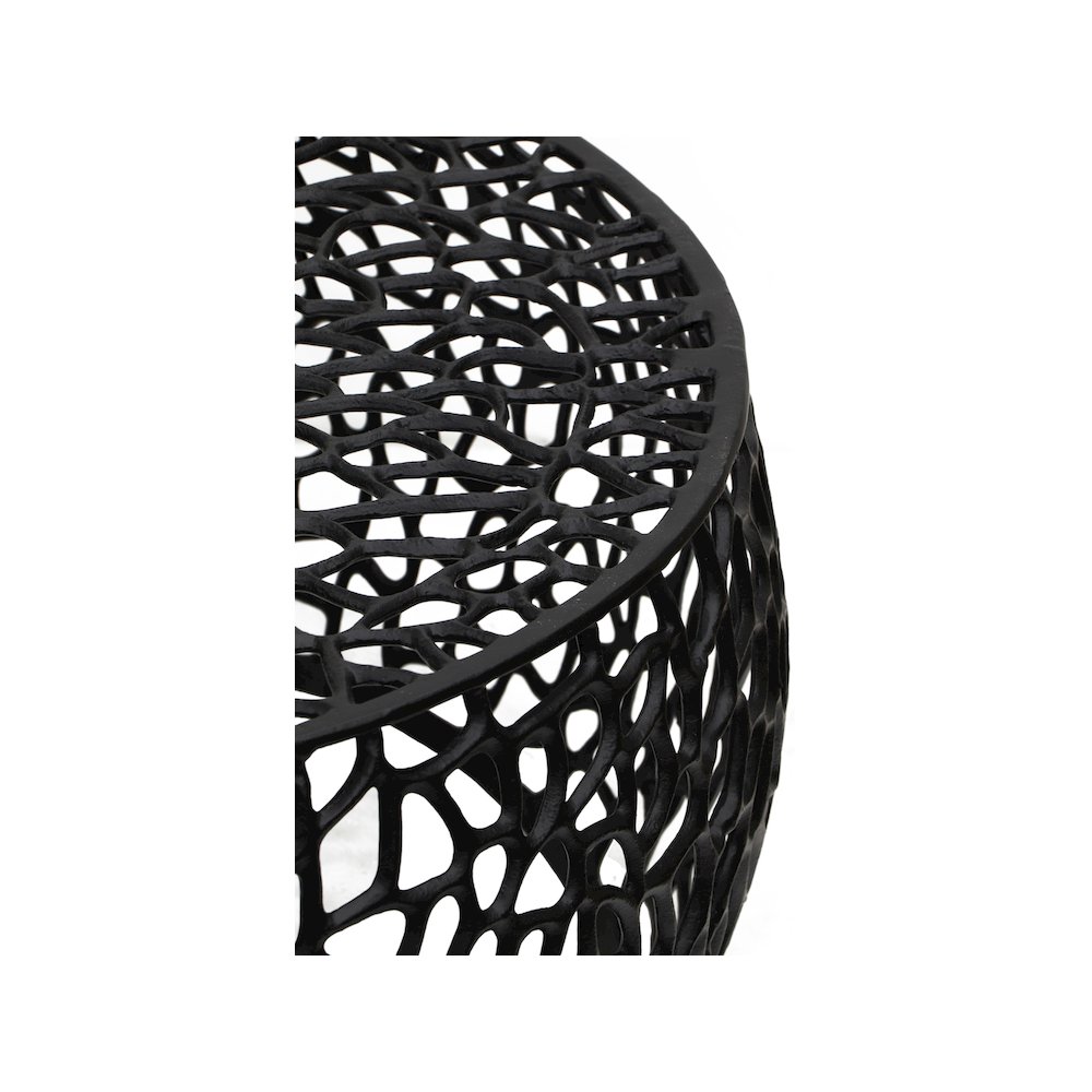 Priya Black Coffee Table. Picture 4