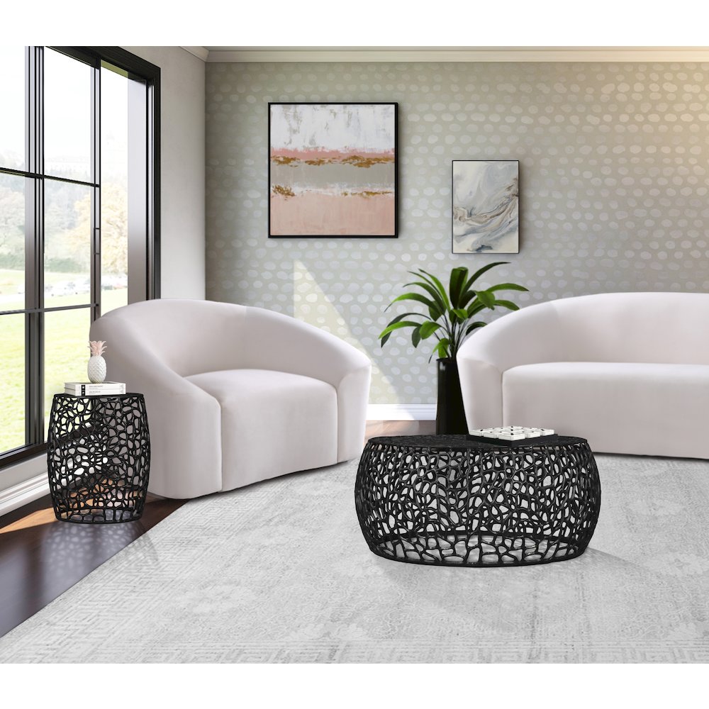 Priya Black Coffee Table. Picture 5