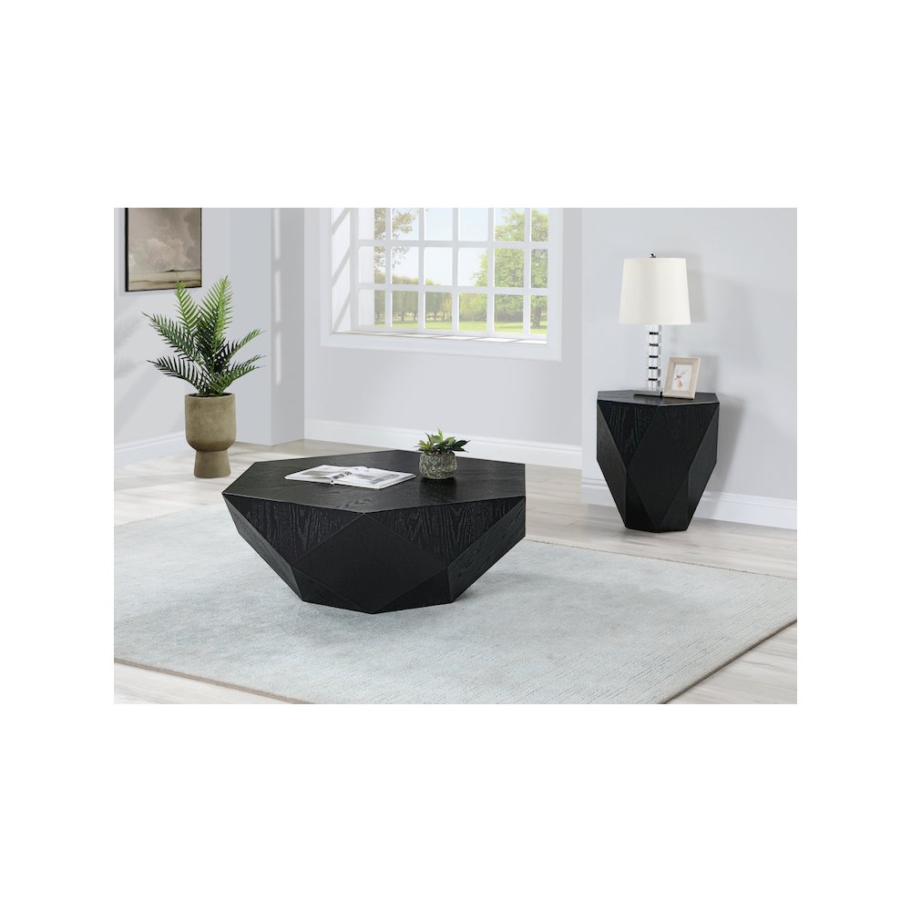 Diamante Black End Table. Picture 6