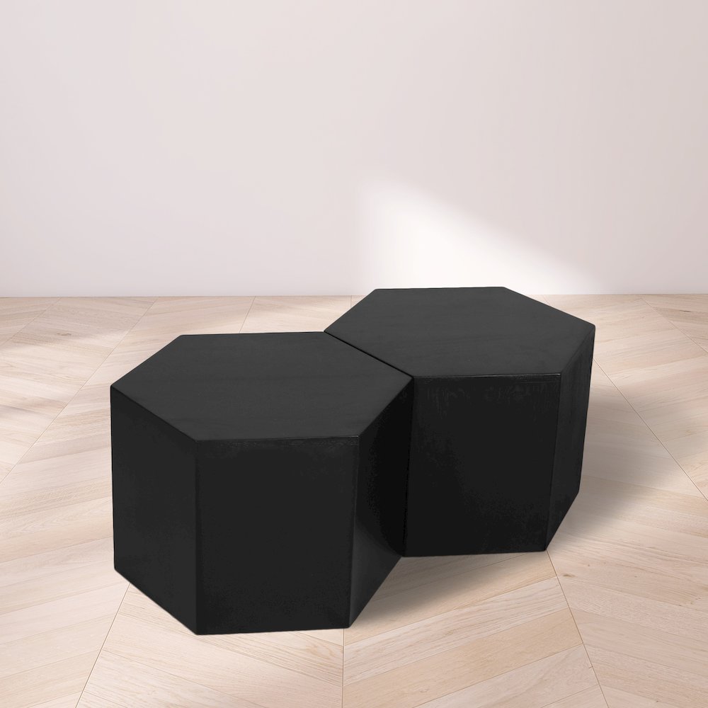 Eternal Black Coffee Table. Picture 2
