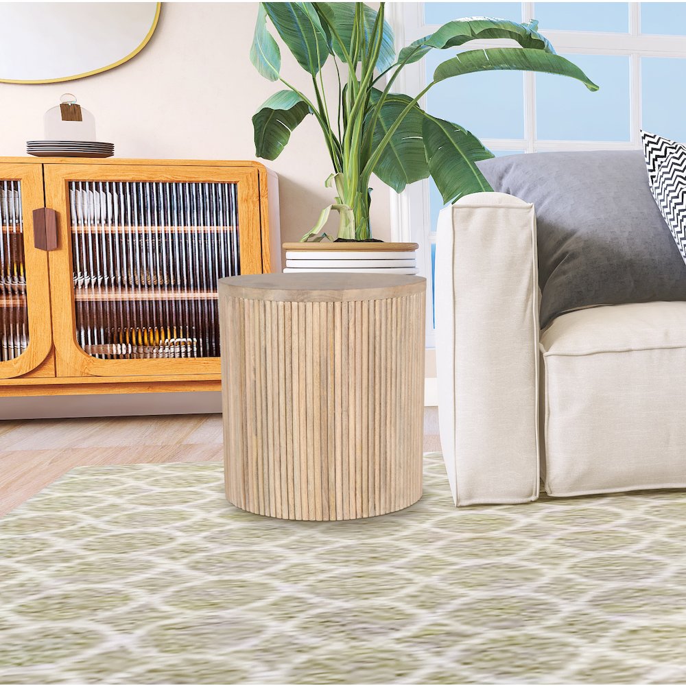 Oakhill Natural End Table. Picture 2