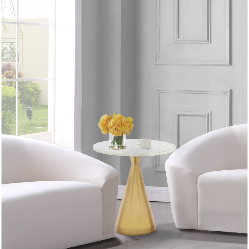 Emery White Marble End Table. Picture 2