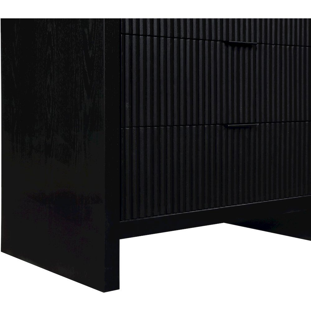 Fairfax Black Chest. Picture 8