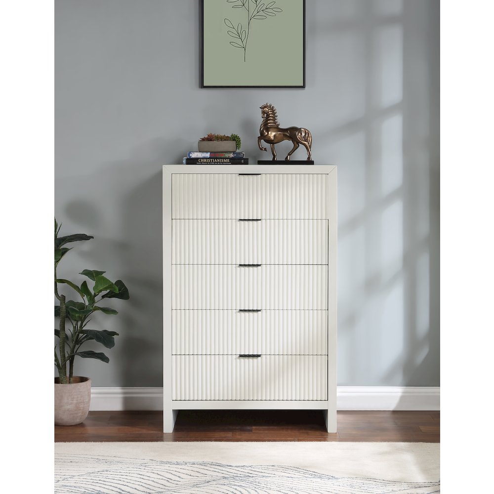 Fairfax Cream Chest. Picture 2
