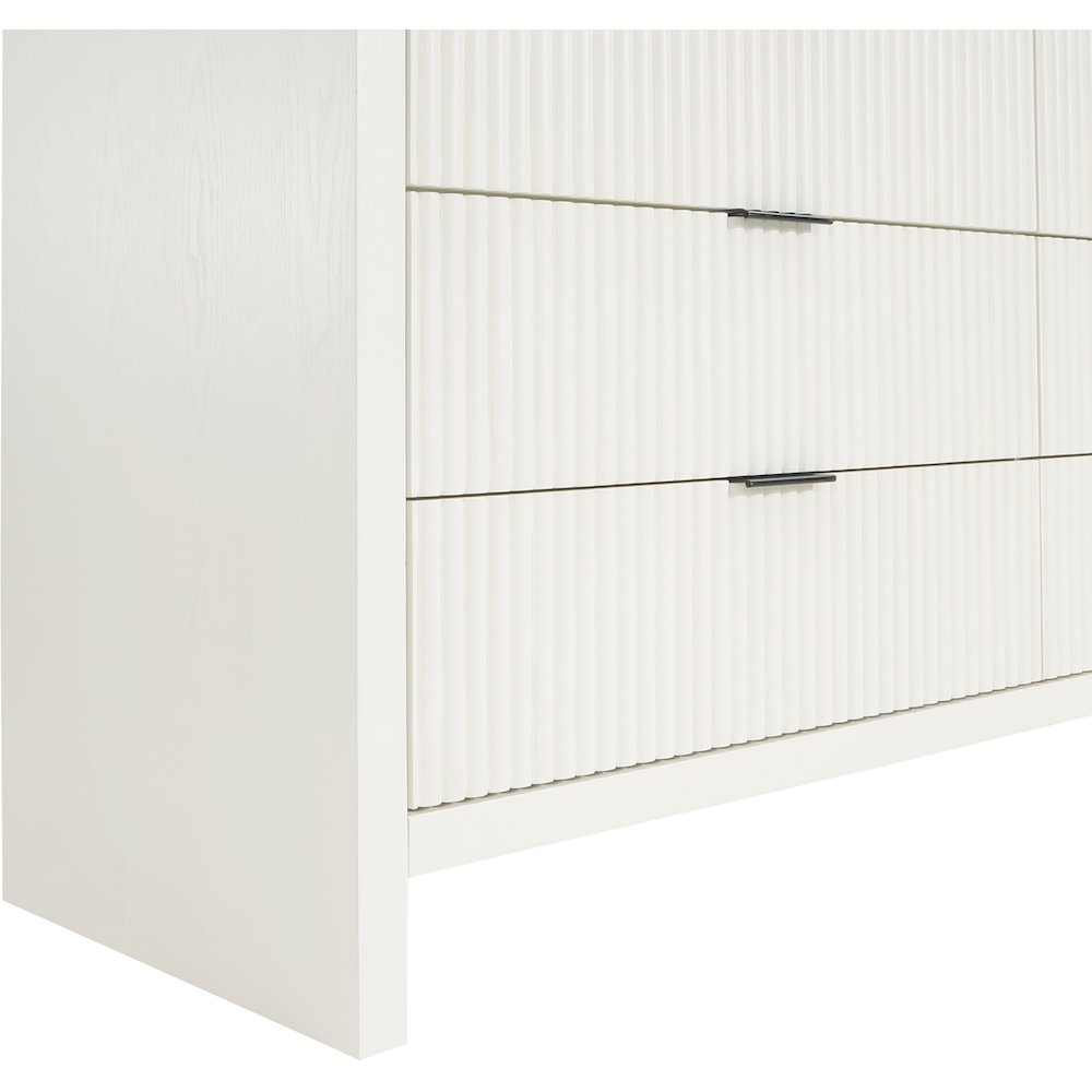 Fairfax Cream Dresser. Picture 10