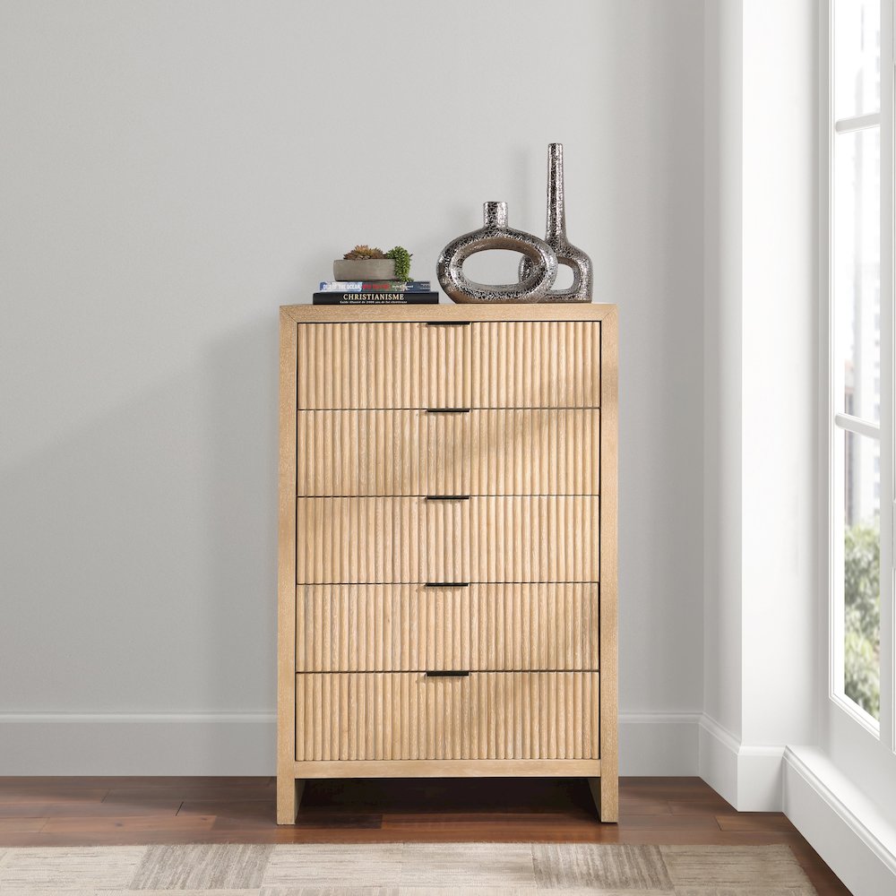 Fairfax Natural Chest. Picture 2