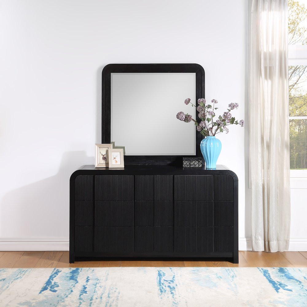 Fluted Black Mirror. Picture 2