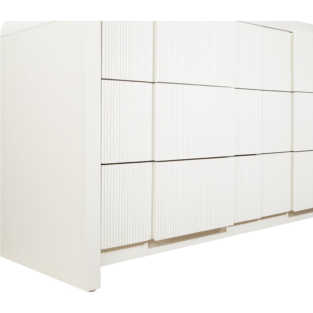 Fluted Cream Dresser. Picture 10