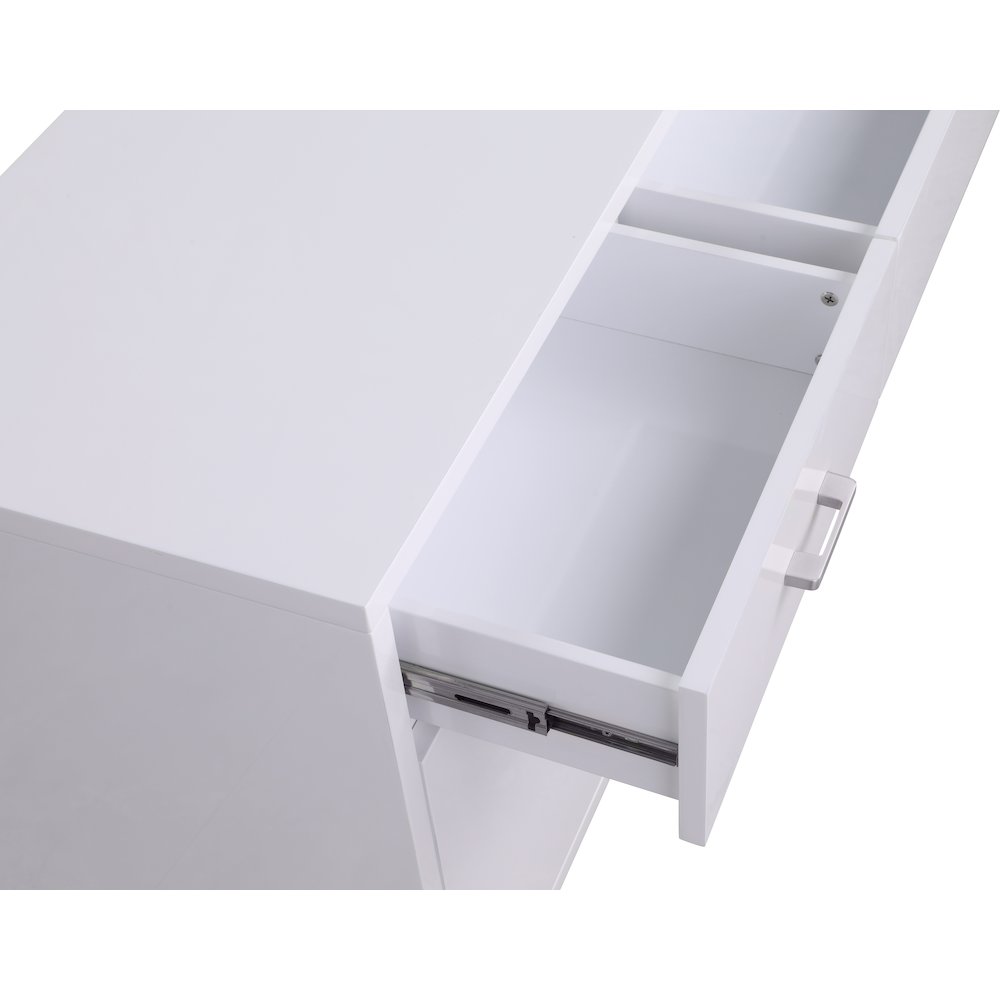 Excel White Lacquer Sideboard/Buffet. Picture 6