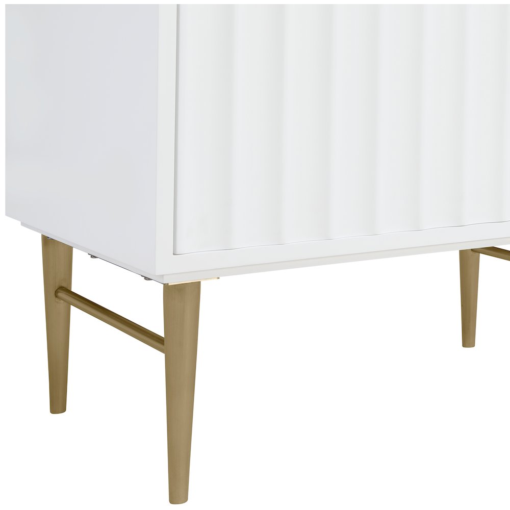 Modernist White Bathroom Vanity. Picture 10