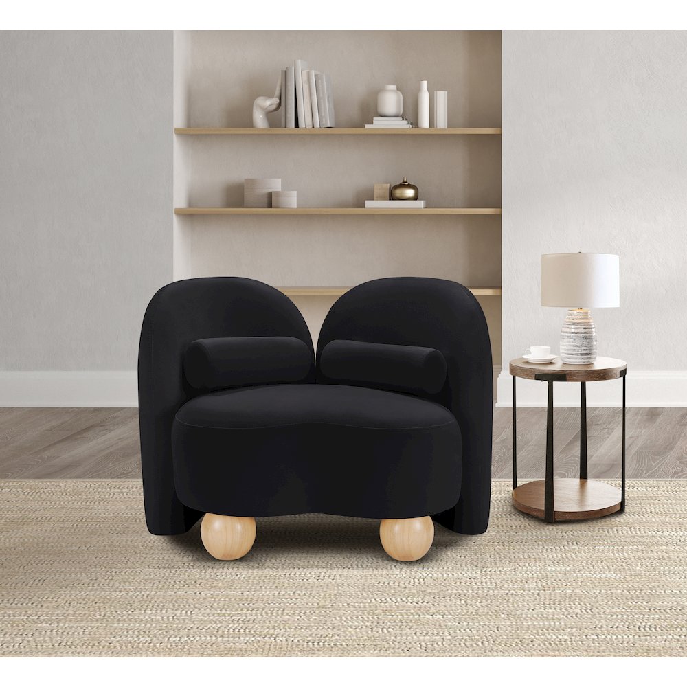 Daphne Black Velvet Chair. Picture 2