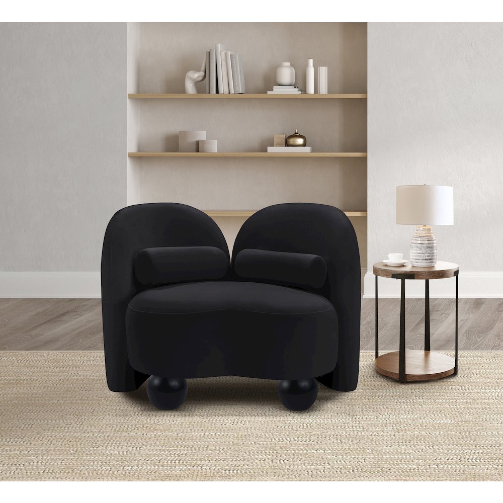 Daphne Black Velvet Chair. Picture 3