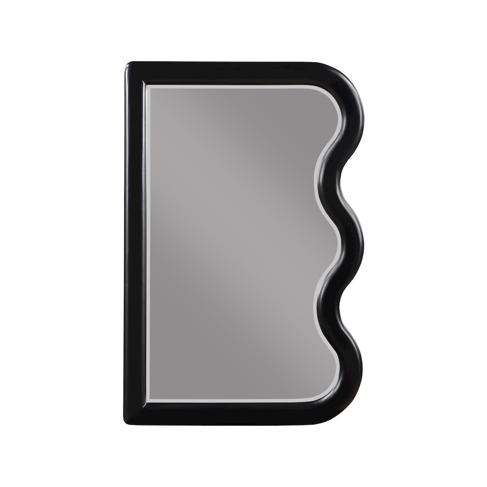 Winnie Black Mirror. Picture 2