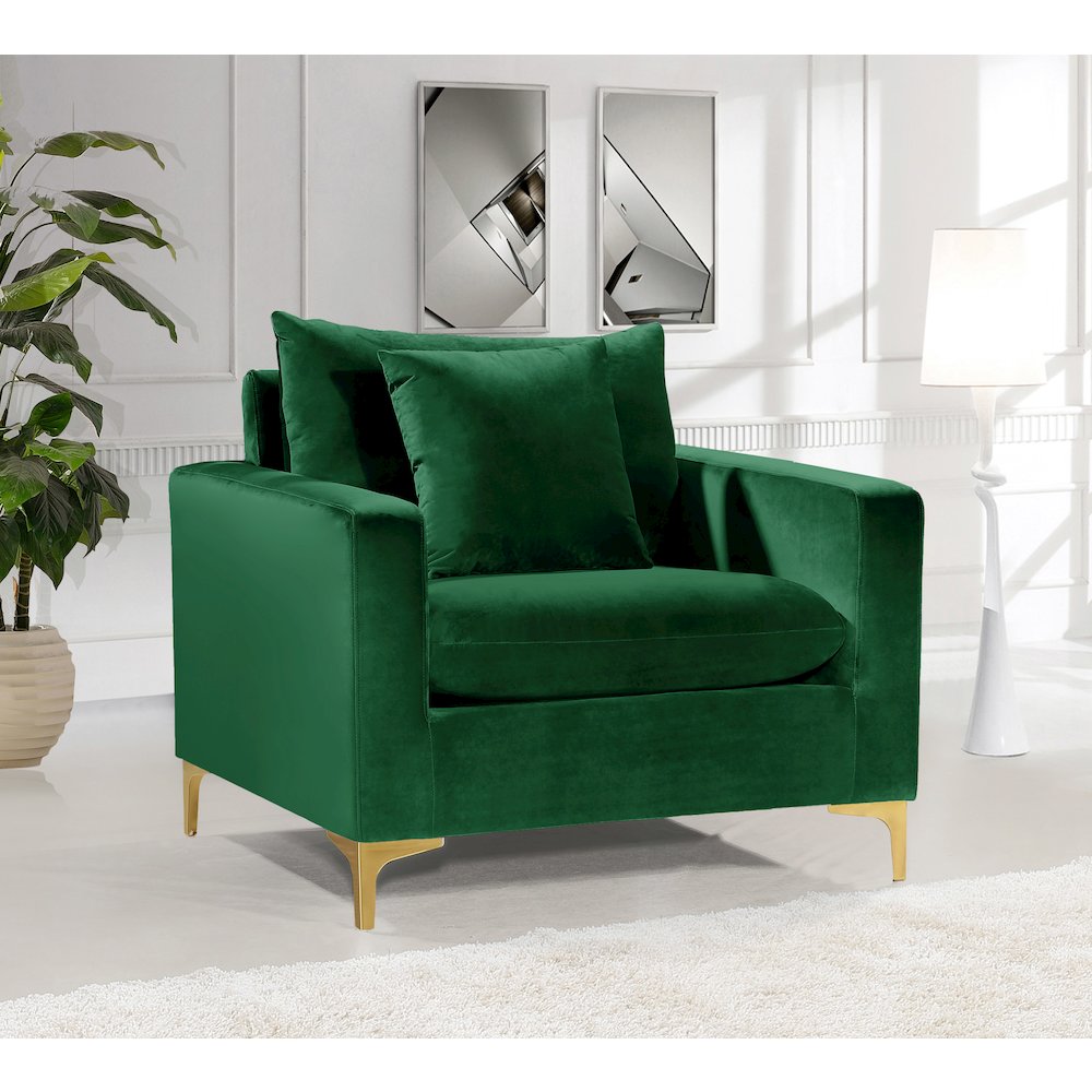 Naomi Green Velvet Chair. Picture 2