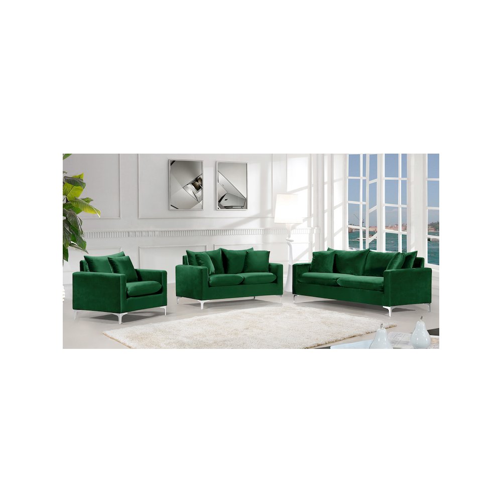Naomi Green Velvet Chair. Picture 5