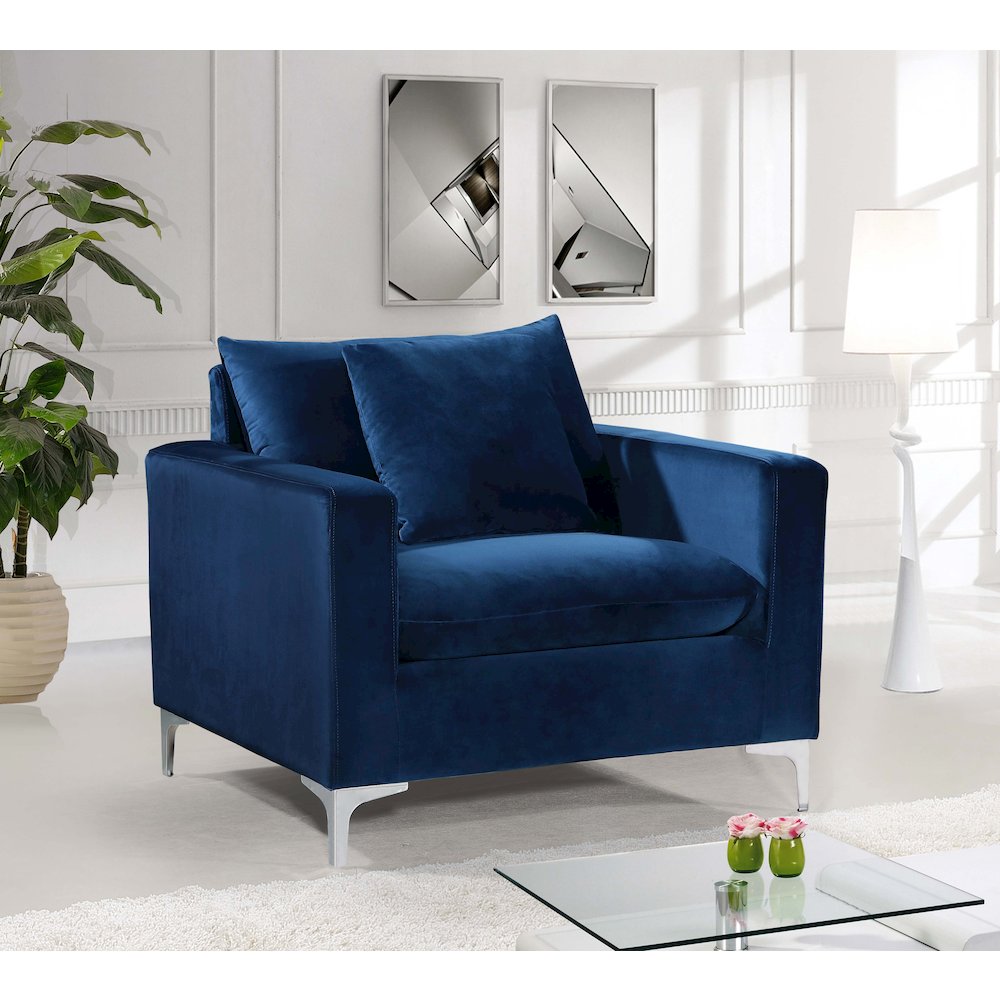 Naomi Navy Velvet Chair. Picture 3