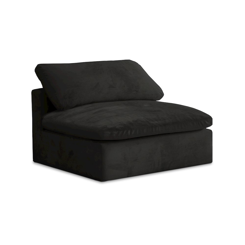 Cozy Black Velvet Chair. Picture 1