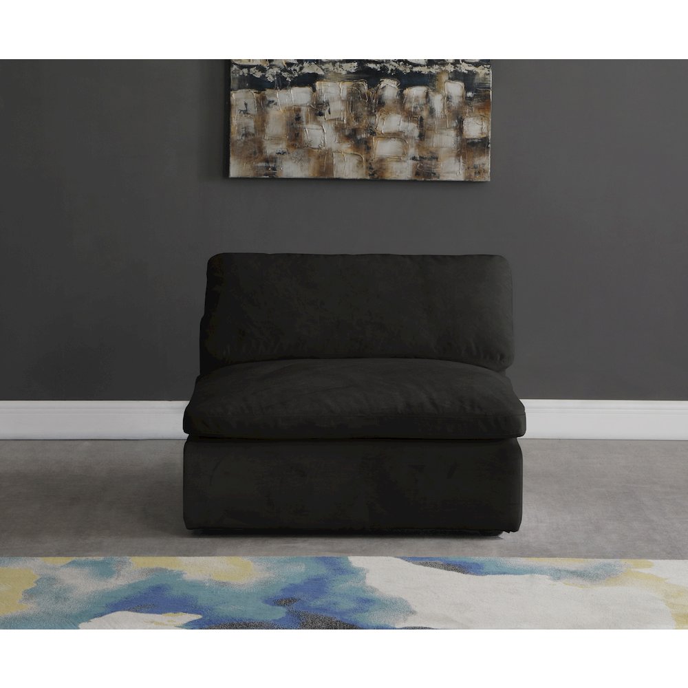 Cozy Black Velvet Chair. Picture 2