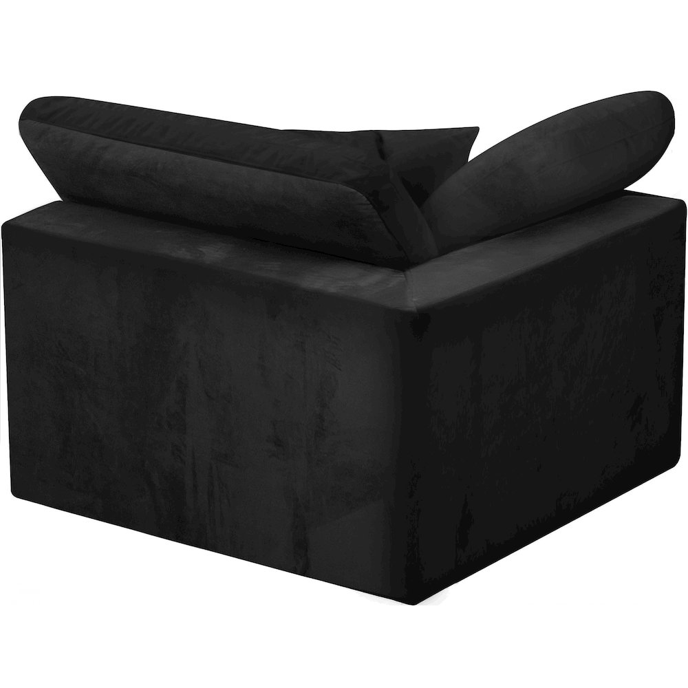 Cozy Black Velvet Chair. Picture 2