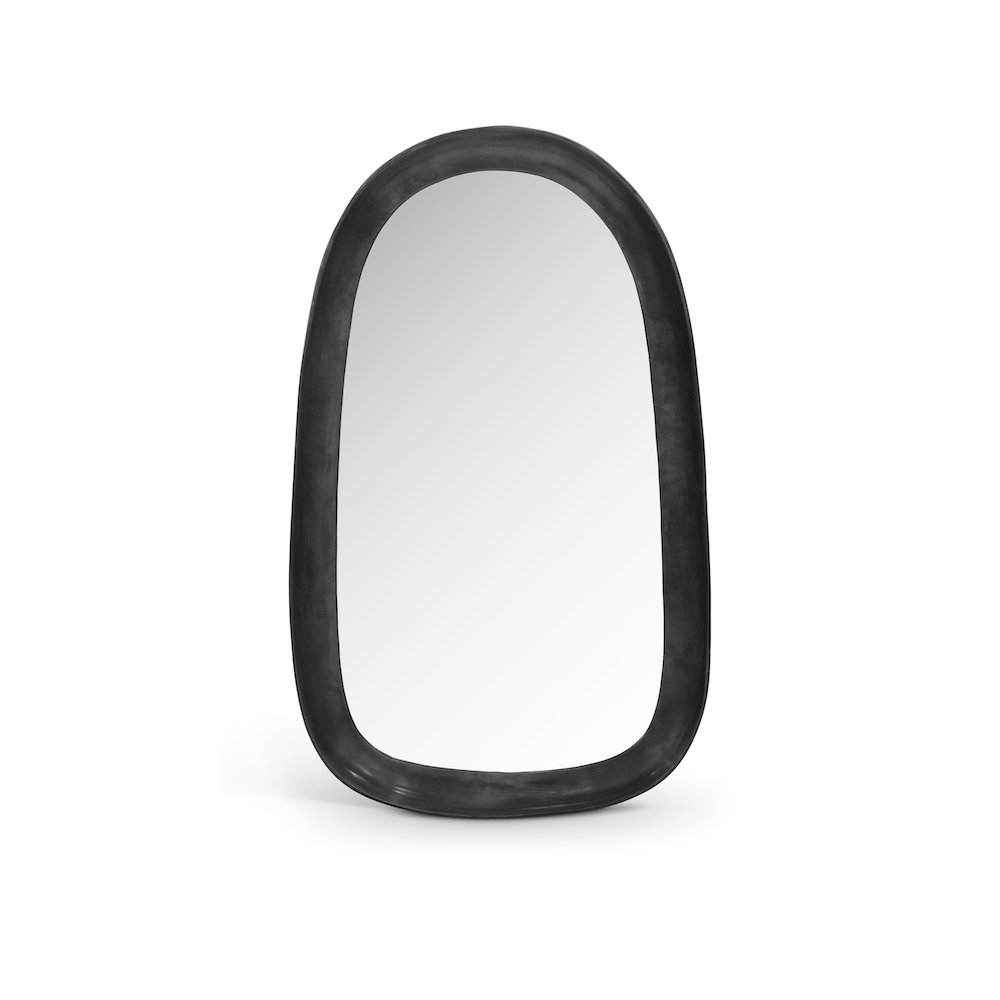 Auberge Black Mirror. Picture 1