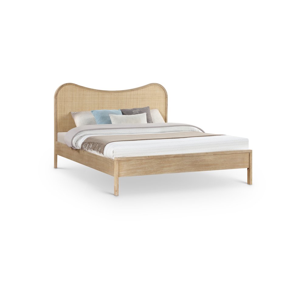 Windsor Natural Rubberwood Full Bed. Picture 1