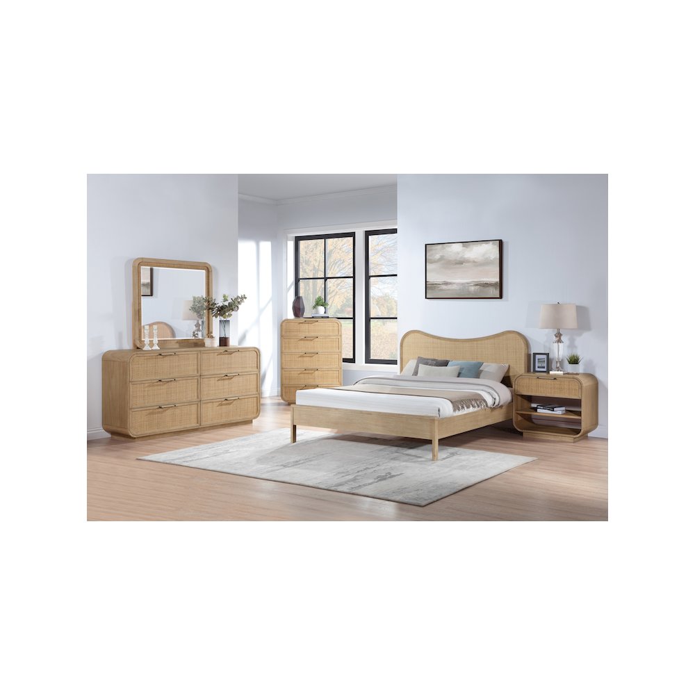 Windsor Natural Rubberwood Full Bed. Picture 9