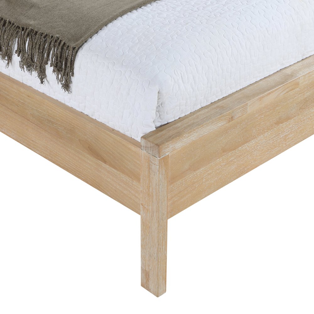 Windsor Natural Rubberwood Twin Bed. Picture 5