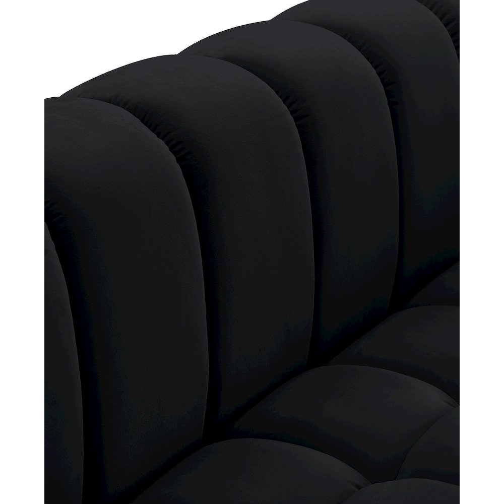 Gwen Black Velvet Chair. Picture 7