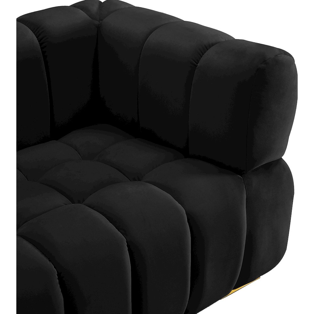 Gwen Black Velvet Chair. Picture 8