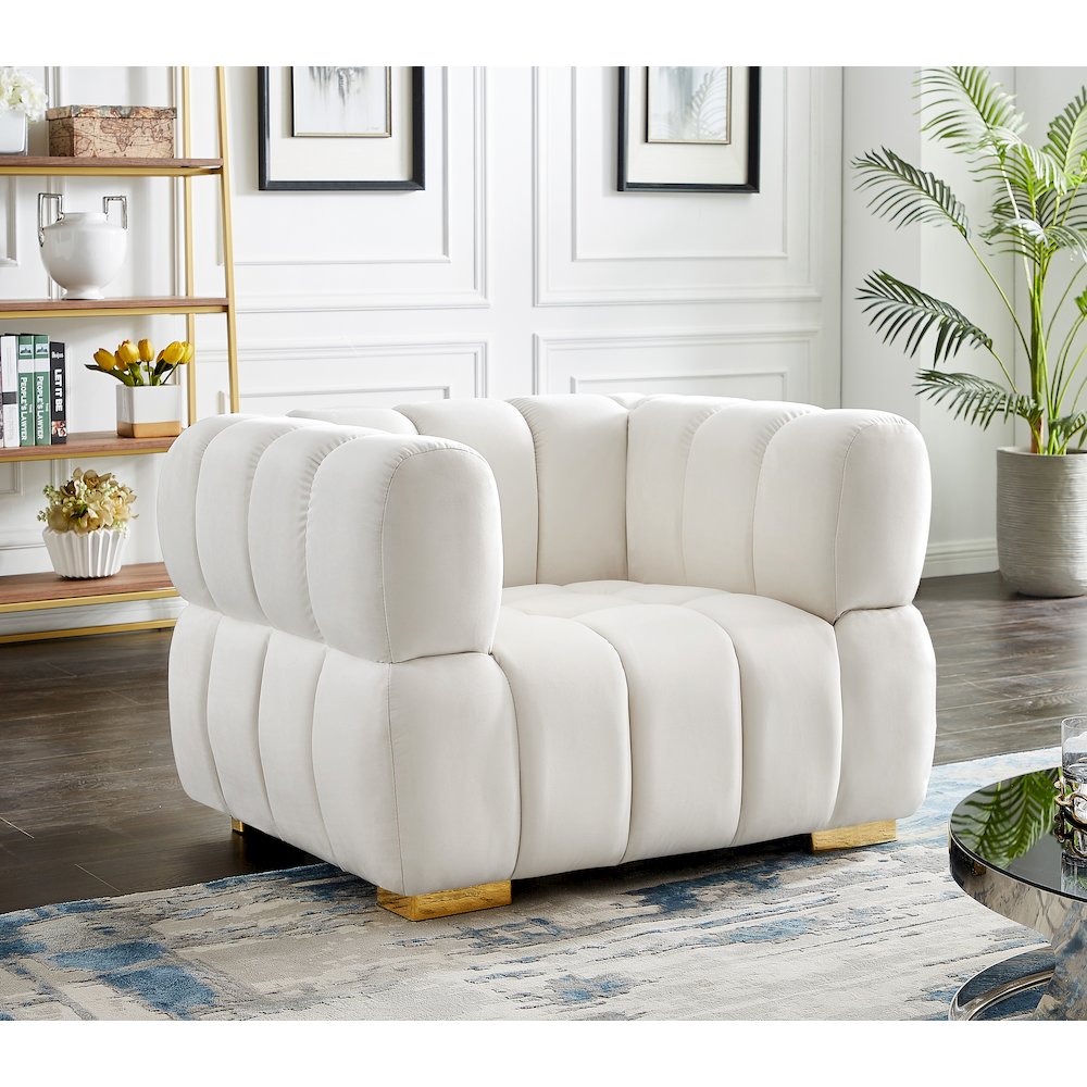 Gwen Cream Velvet Chair. Picture 2