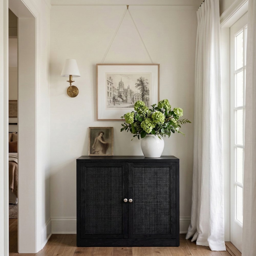 Vero Black Solid Wood And Oak Veneer Sideboard/Buffet. Picture 2