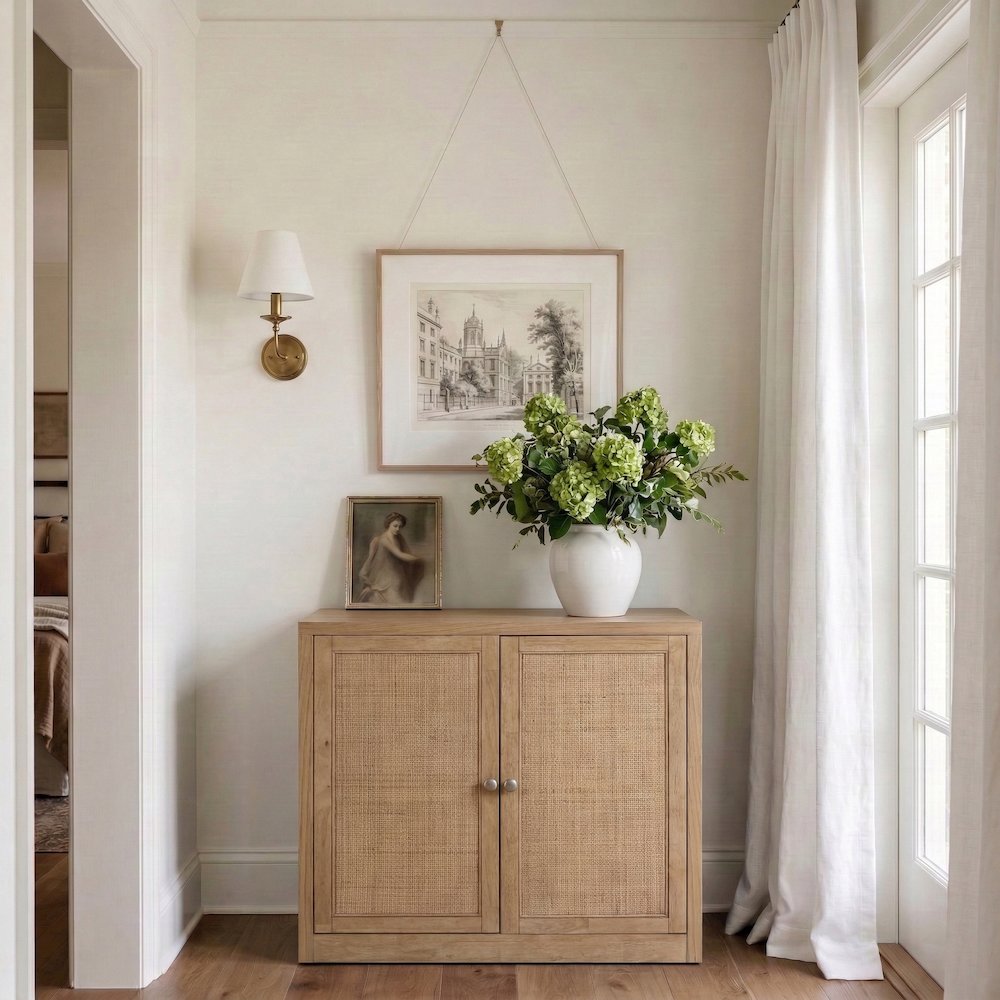 Vero Natural Solid Wood And Oak Veneer Sideboard/Buffet. Picture 2