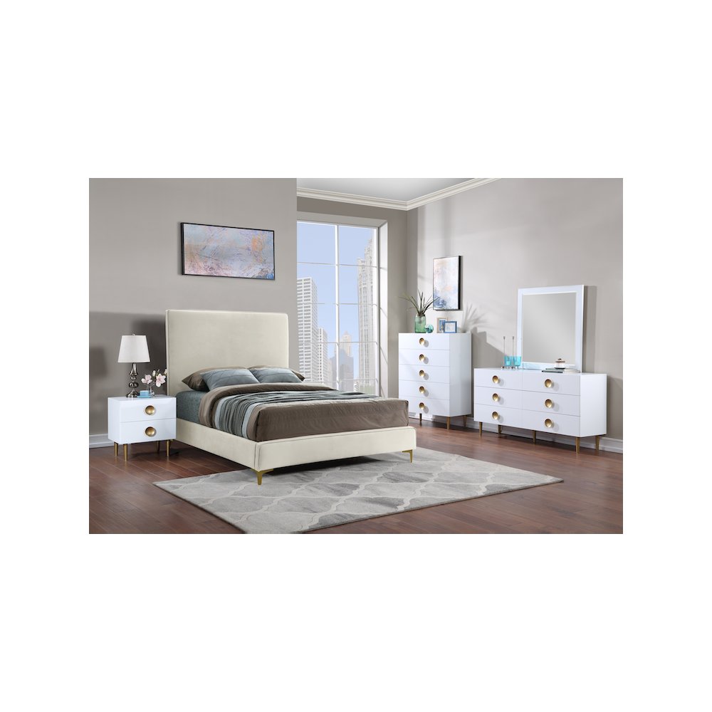 Zayne White Mirror. Picture 4