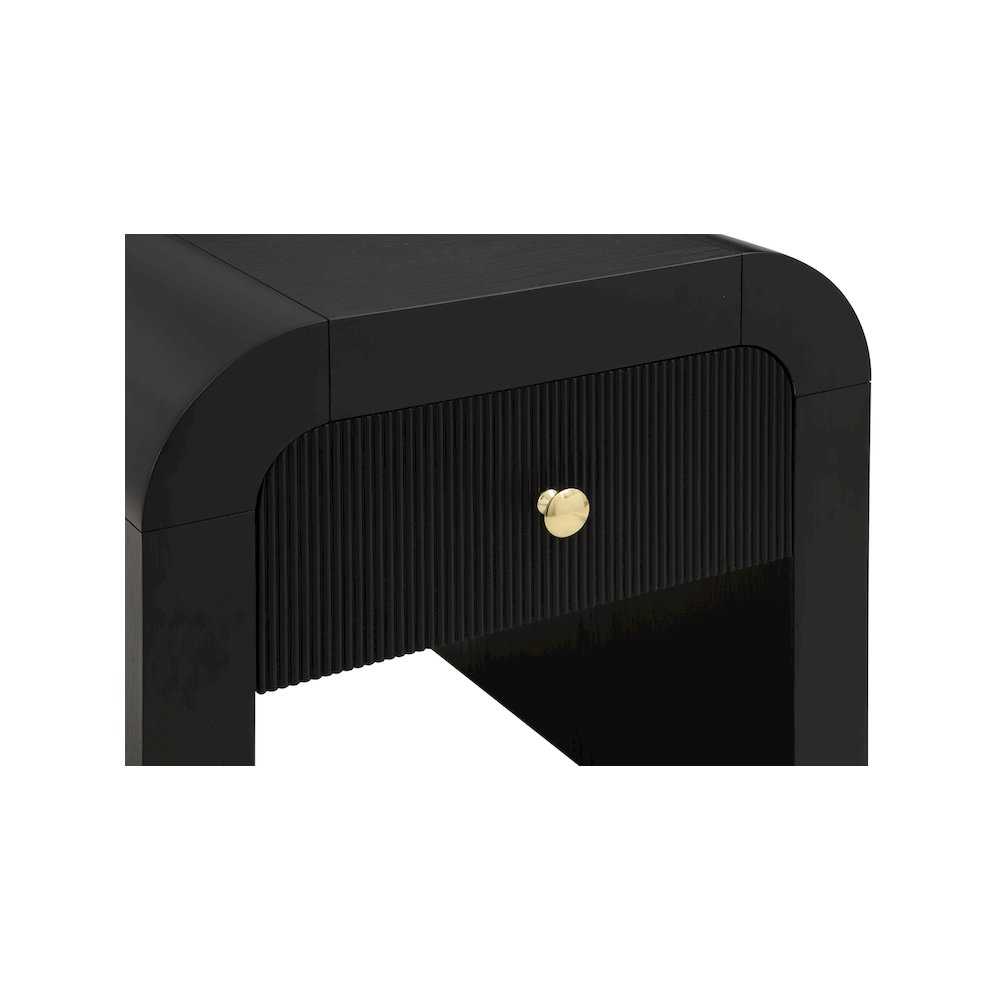Artisto Black End Table. Picture 9