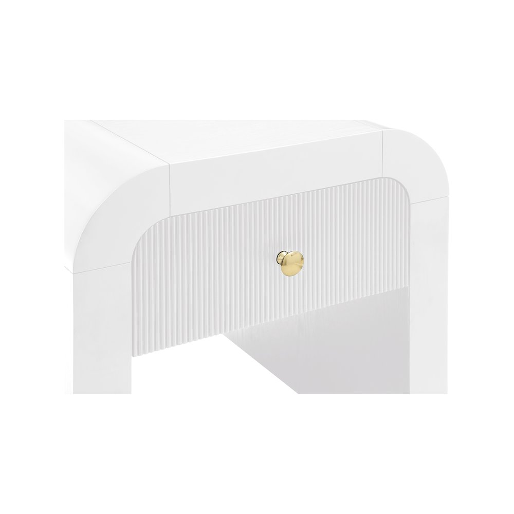 Artisto White End Table. Picture 9