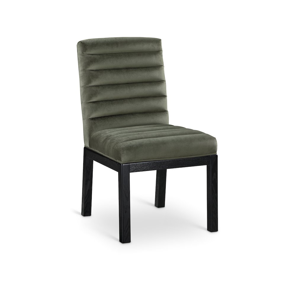 Evelyn Green Velvet Dining Chair. Picture 1
