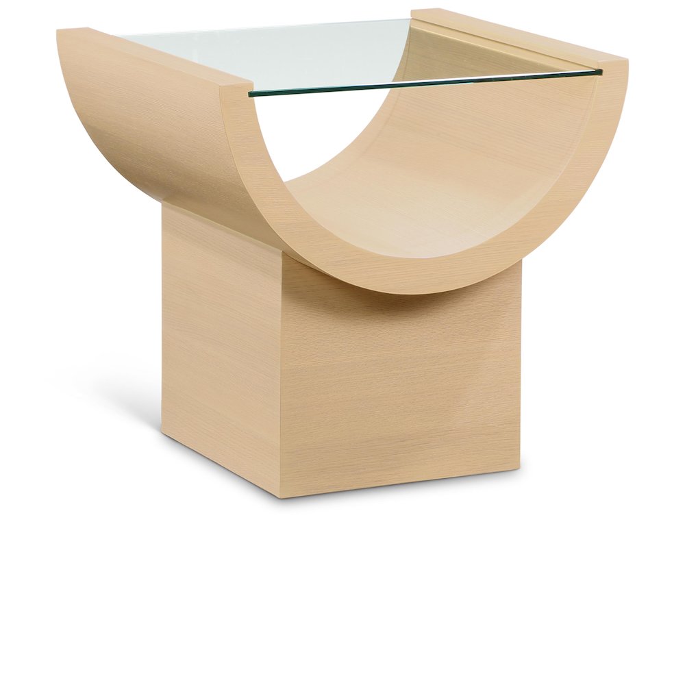 Beverwil Natural Oak End Table. Picture 1