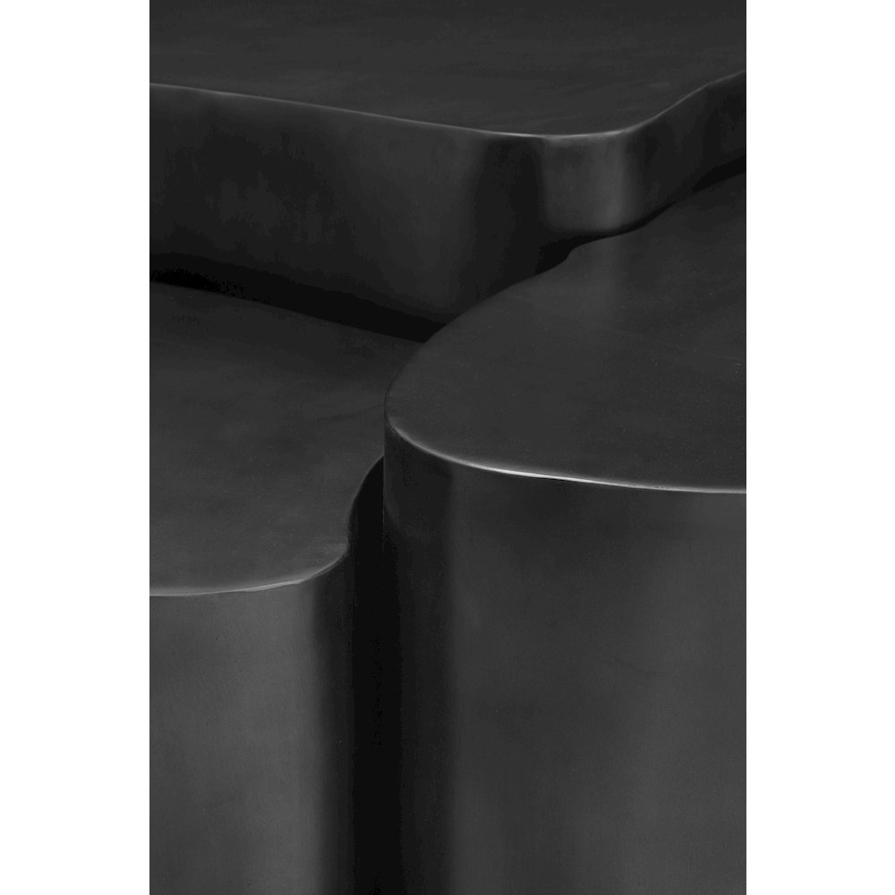 Banyan Black Iron Coffee Table. Picture 3