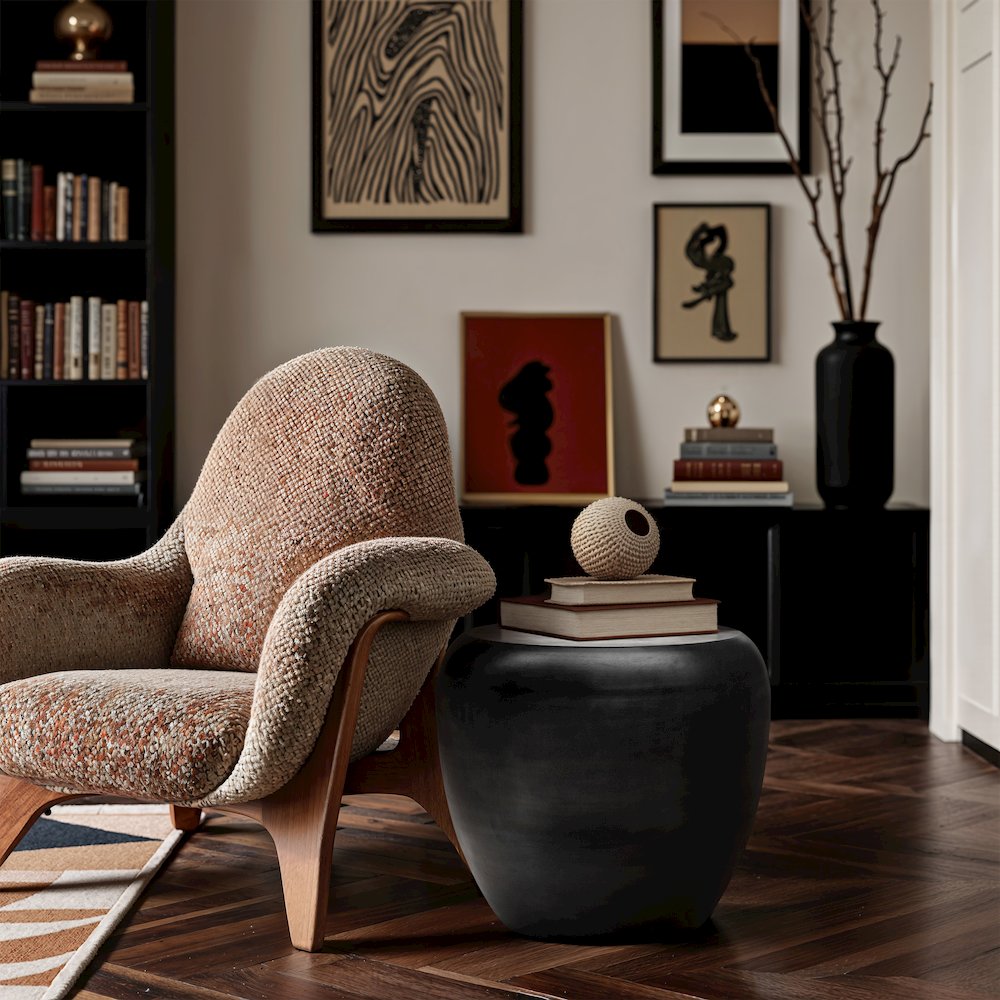 Capsule Black Aluminum End Table. Picture 4
